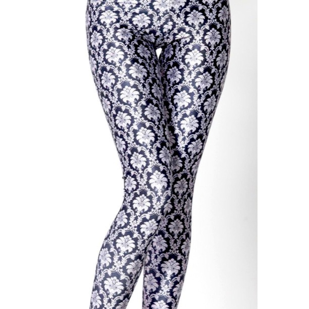 BM Wallpaper leggings!